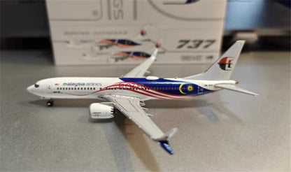 for JC Wings Malaysia Airlines for Boeing B737 MAX 8 9M-MVA 1:400 Aircraft Model