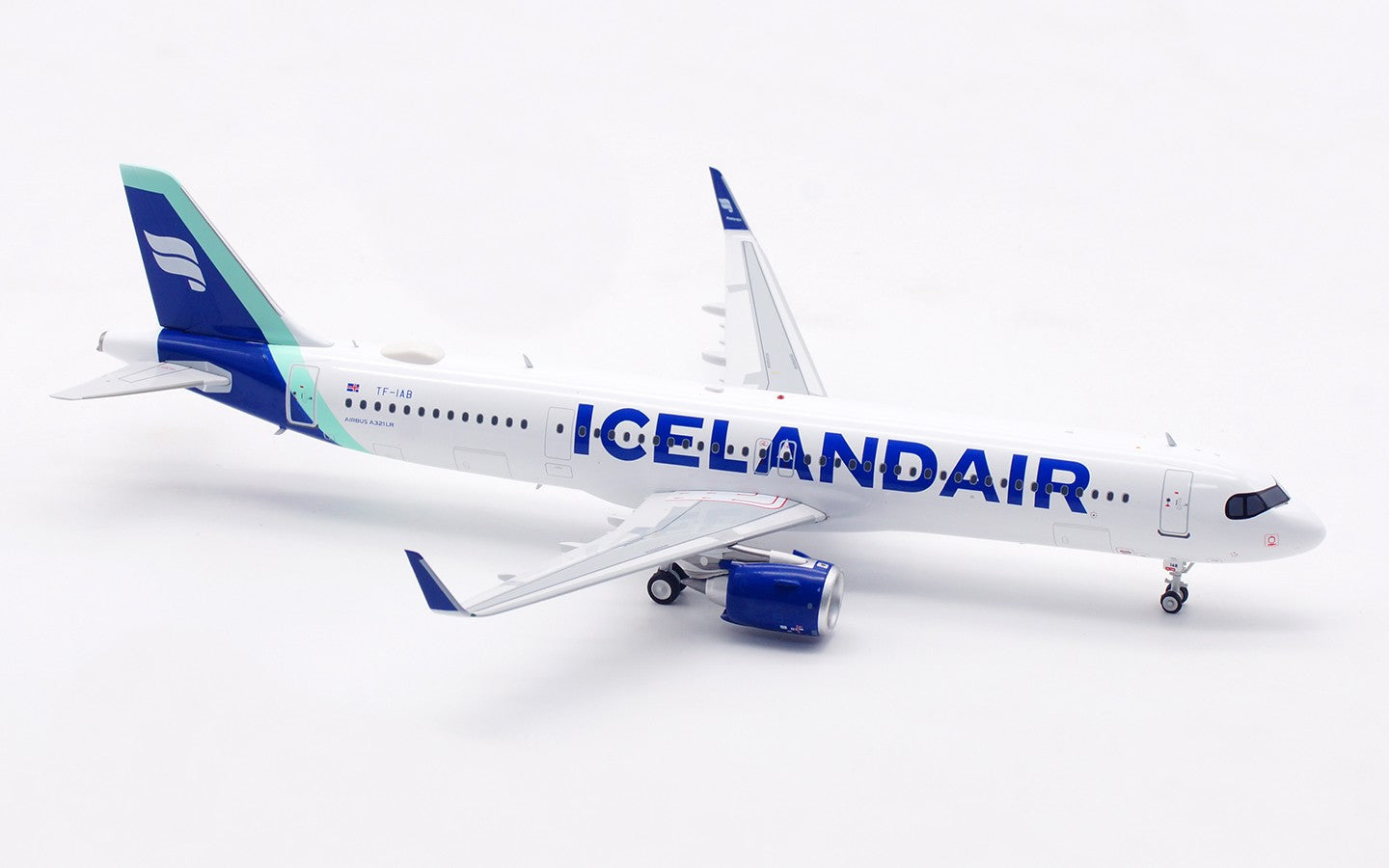1:200 InFlight ICELANDAIR A321NEO Passenger Airplane Diecast Aircraft Model