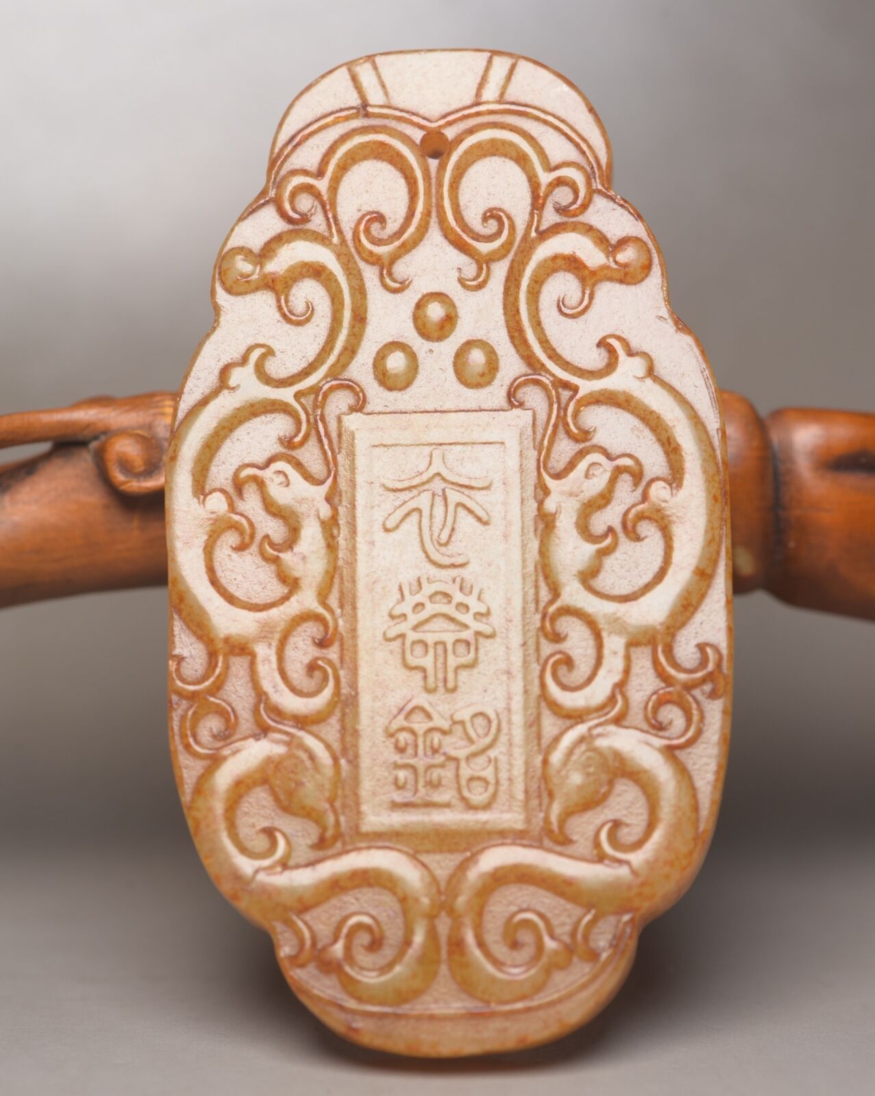 Chinese Old Natural Hetian Jade Carved Exquisite Figurines Pendant Jewelry Rare