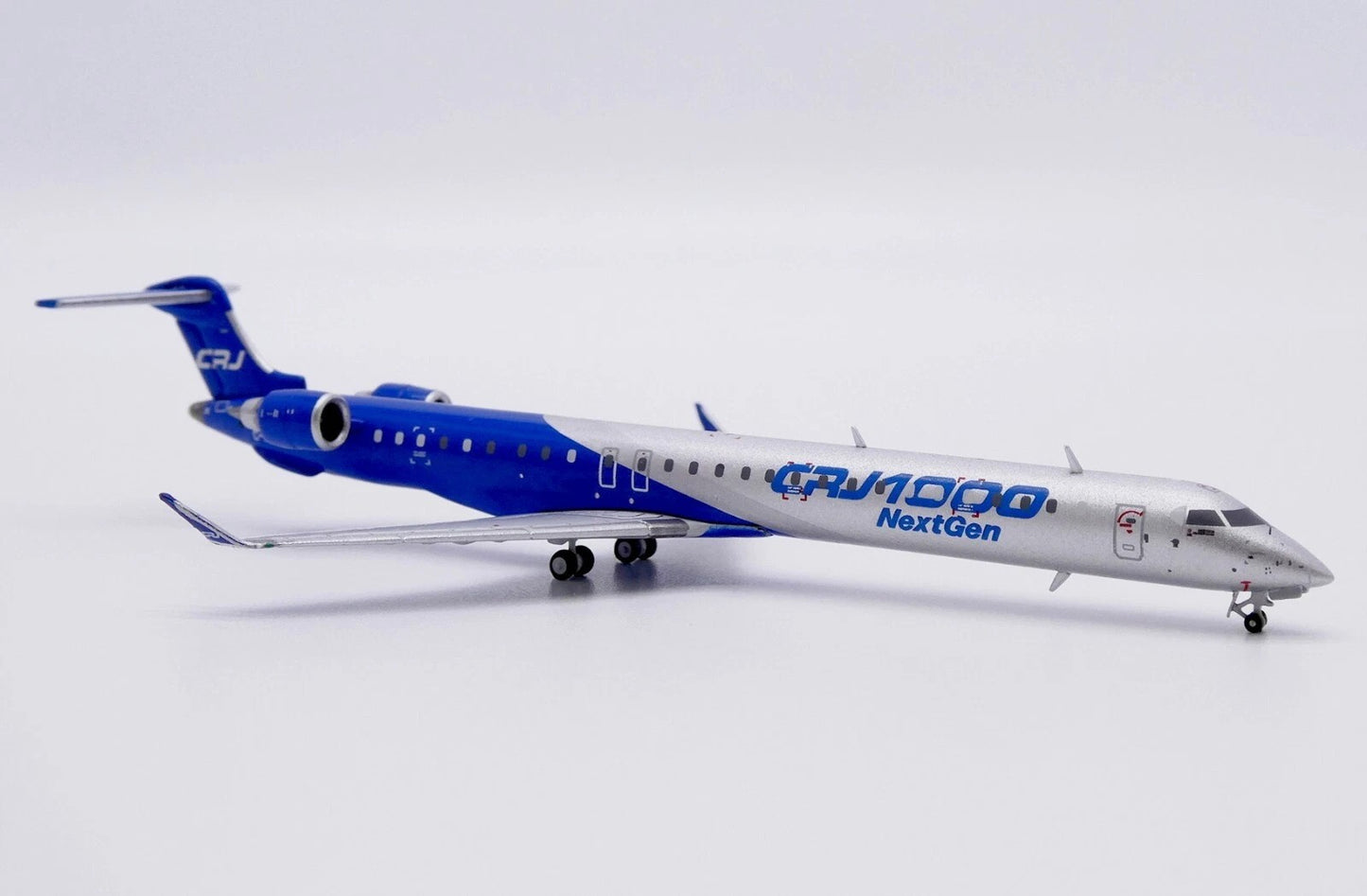 1:400 JC Wings Bombardier CRJ1000ER Passenger Airplane Diecast Plane Model