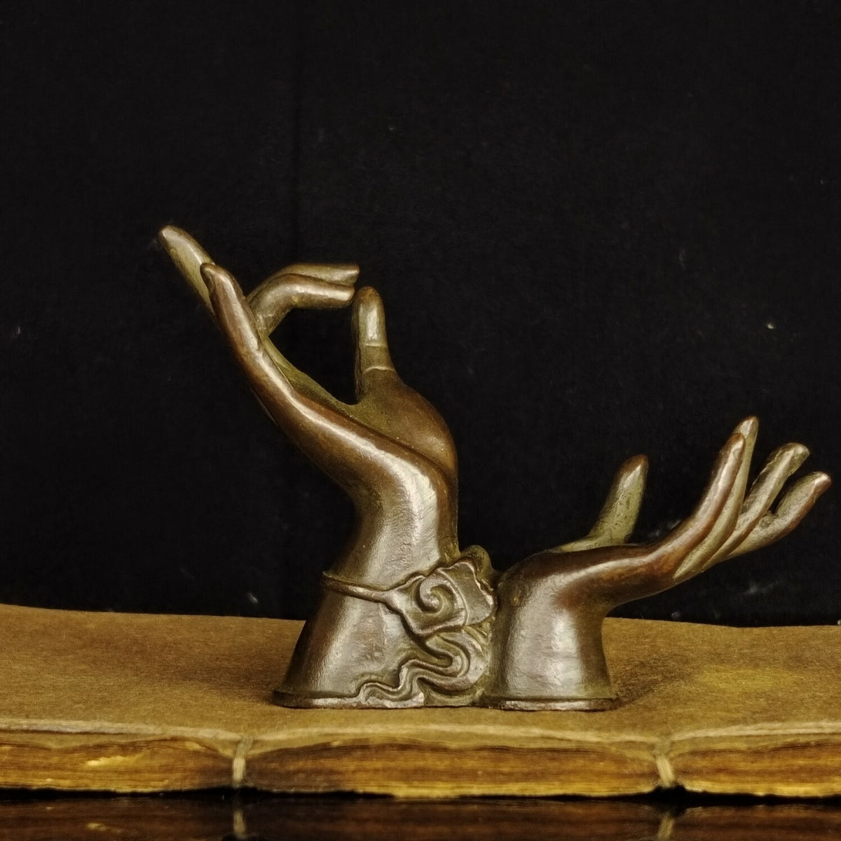 Chinese Antique Bronze Buddha Hand Shelf Ornament Statue