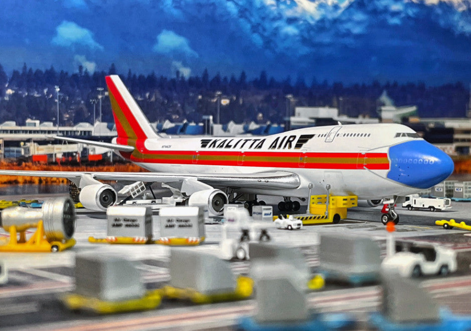 1:400 Phoenix Kalitta Air BOEING 747-400 Passenger Airplane Diecast Plane Model