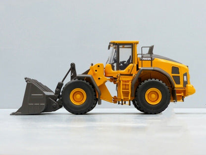 1:50 VOLVO L180H Wheel Loader Forklift Construction Machine Diecast Model