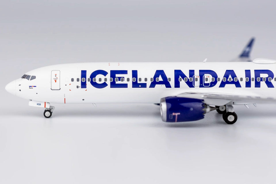 1:400 NG Model ICELANDAIR BOEING 737 MAX 9 Passenger Airplane Diecast Model
