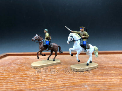 1/72 2Pcs World War II Soviet Cavalry Officer Soldier Model