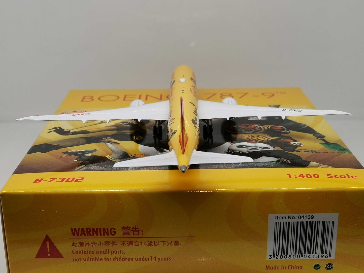 1:400 Phoenix Hainan Airlines BOEING 787-9 Airplane Diecast Aircraft Plane Model