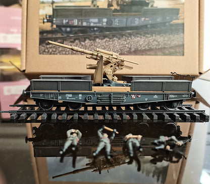 1/72 German Dr52 Steam Train+Flat Trailer+88 Guns+4 Soldiers Suit Model