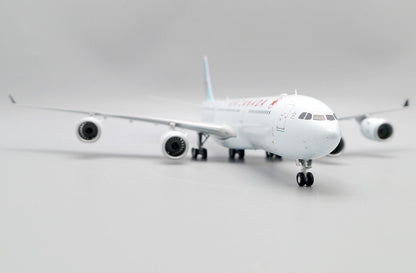 1:200 34CM JC WINGS Air Canada AIRBUS A340-500 Airplane Diecast Aircraft Model