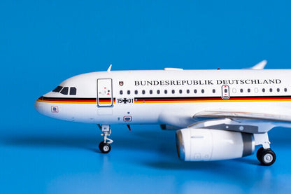 1:200 JC Wings Luftwaffe AIRBUS A319 Passenger Aircraft Diecast Airplane Model