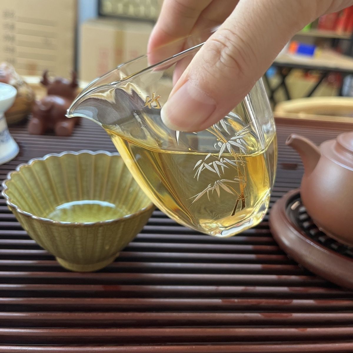 Yunnan Raw Pu-erh Tea Lao Ban Zhang Puer Raw Tea Green Cake Pu'er 357g