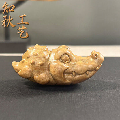 Green Sandalwood Carving Crocodile Handle Piece Tea Pet Decoration Handicraft
