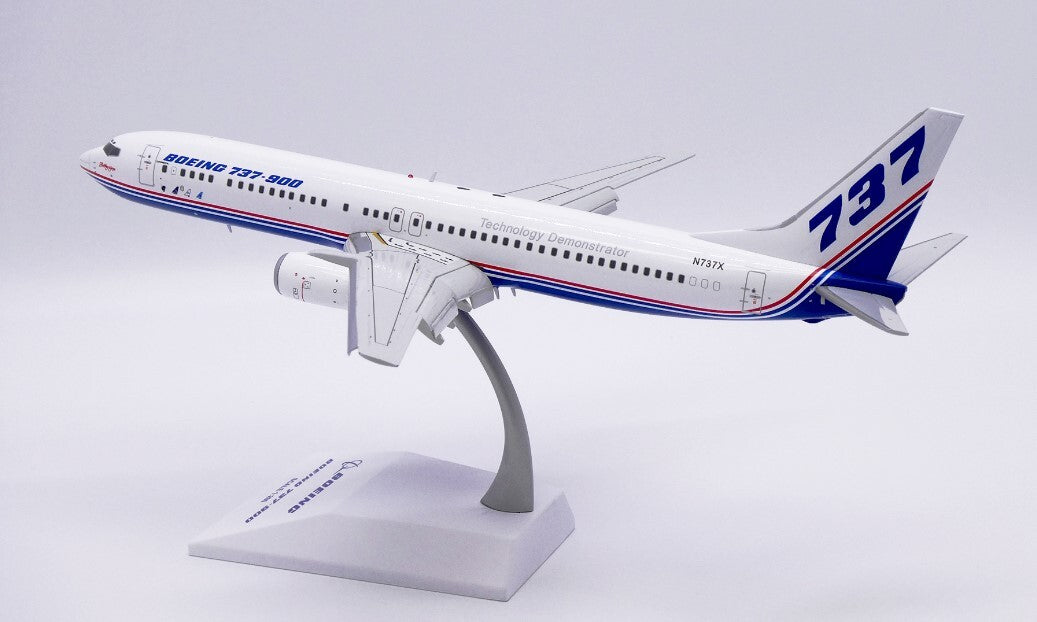 1:200 JC Wings Boeing Company BOEING B737-900 Airplane Diecast Aircraft Model