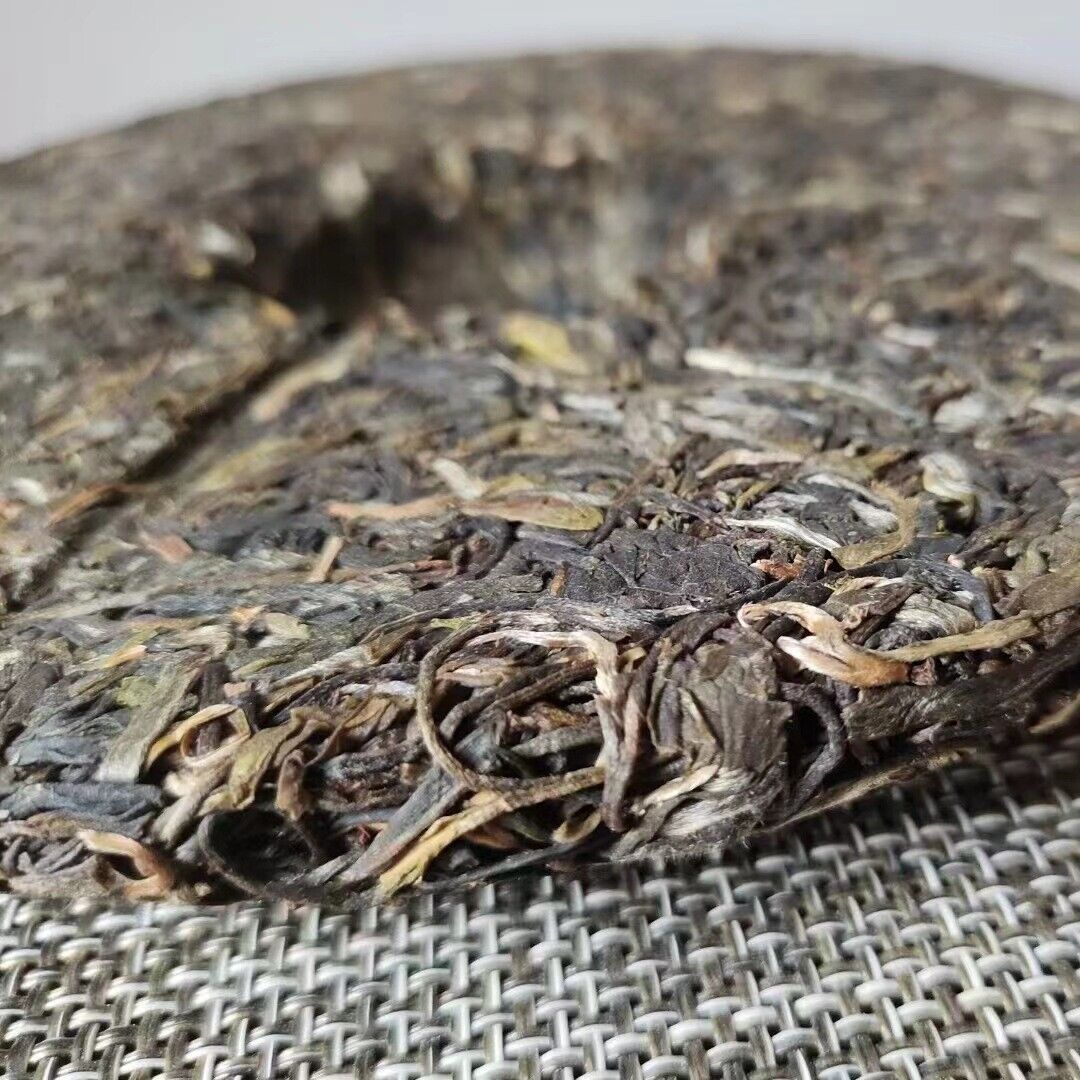 357g Yunnan 2022 Tea Menghai Banpen Laozhai Pu'er Raw Tea Cake Tea