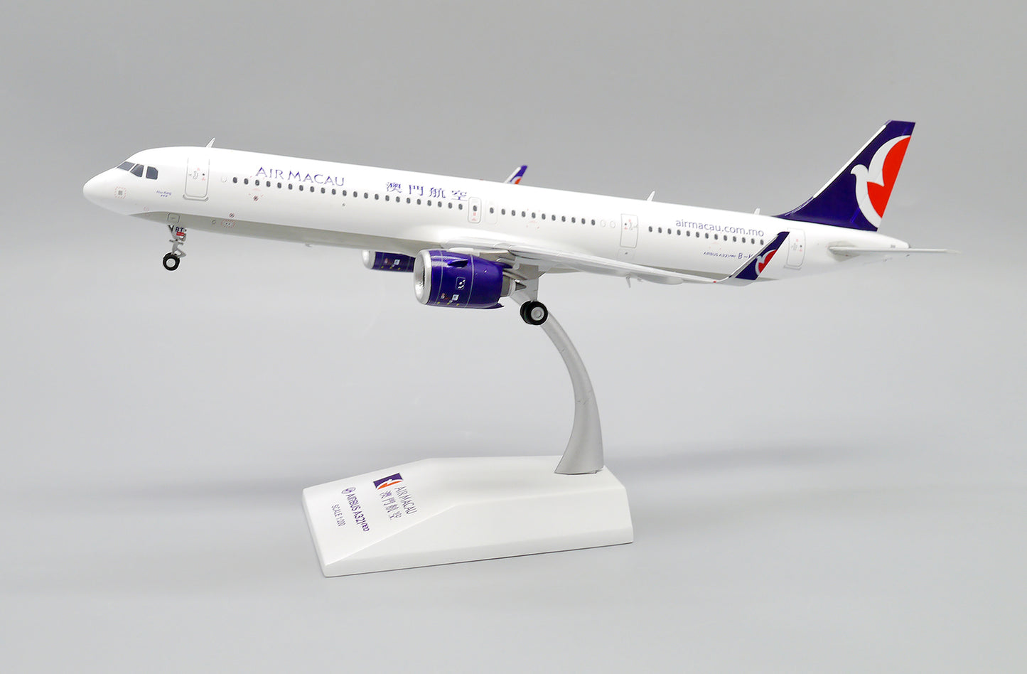 1:200 JC Wings Air Macau Passenger Plane Airbus 321 B-MBT Diecast Aircraft Model