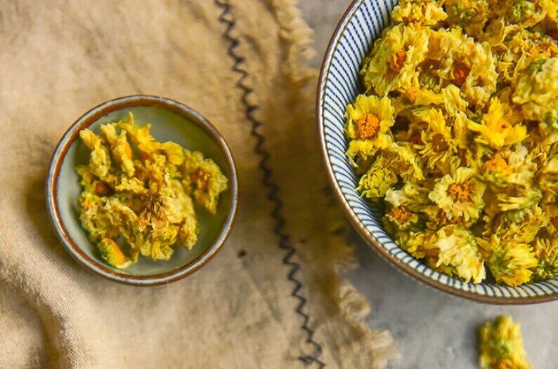 Organic Dried Chrysanthemum Buds Tea Makes A Healthy Tea Relieve Stress