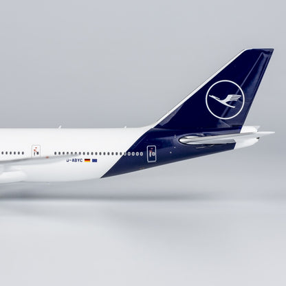1:400 NGmodels Lufthansa Boeing 747-8 Passenger Airplane Diecast Plane Model