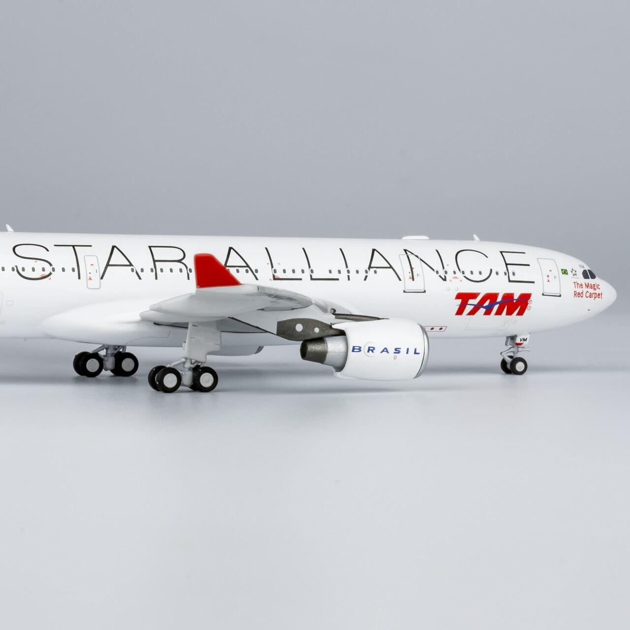 1:400 NG Model TAM STAR ALLIANCE AIRBUS A330-200 Airplane Diecast Aircraft Model