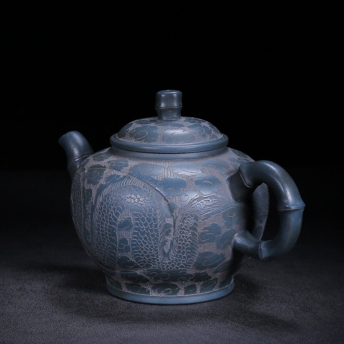 Chinese Yixing Zisha Clay Handmade Exquisite Teapot （龙凤呈祥 底款：周桂珍）