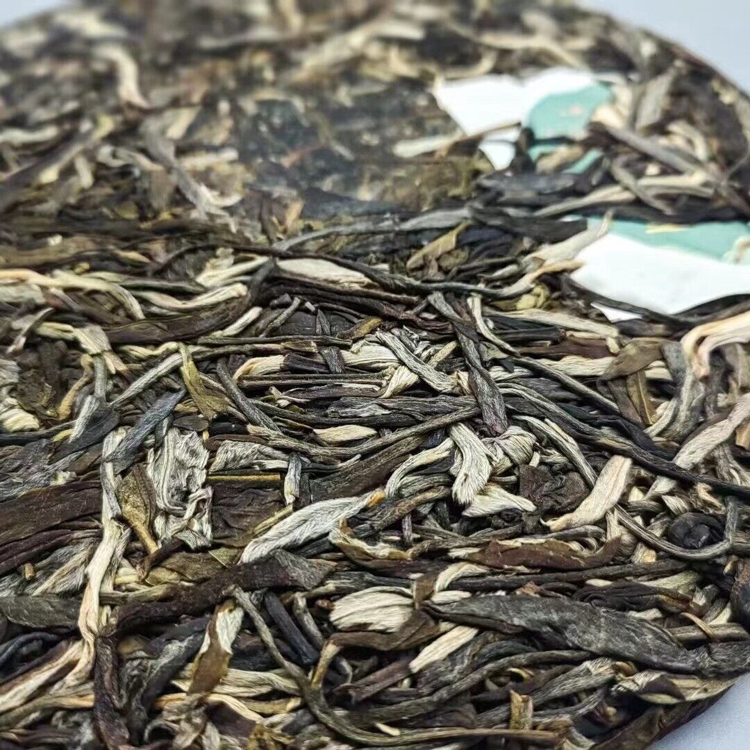 Yunnan Tea Lincang Mengku Icelandic Mother Tree Pu'er Raw Tea 357g Cake Tea