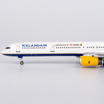 1:400 NGmodels Icelandair Boeing 757-300 Passenger Airplane Diecast Plane Model