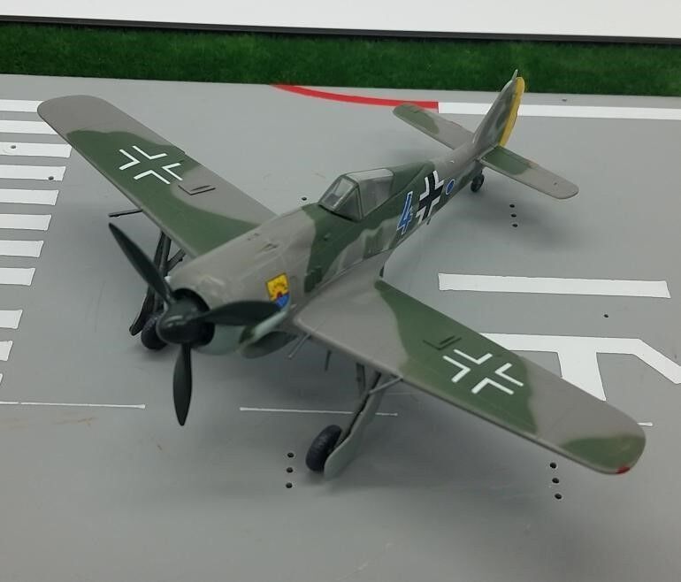 1:72 EASY MODEL FW190 A-8 WWII Fighter Jet ABS Plastic Assembled Aircraft Model