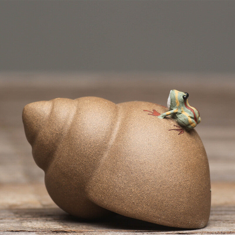 Creative Tea Pet Water Squirt Frog On Vivipara Zisha Tea Play House Decoration