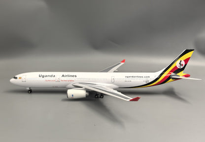 1:135 47CM Uganda Airlines AIRBUS A330 Passenger Plane Landing Gear Resin Model
