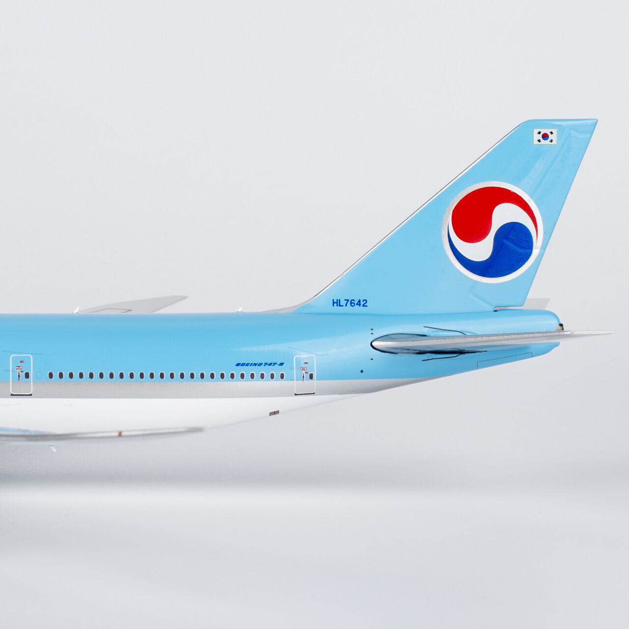 1:400 NGmodels Korean Air Boeing 747-8 Passenger Airplane Diecast Plane Model