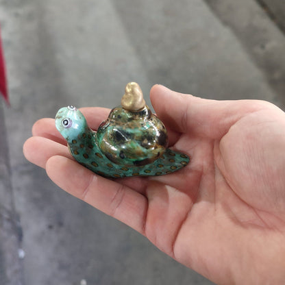 Old Beijing Chinese Porcelain Snuff Bottle Small Snail Statue Painted Collection
