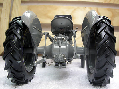 1:16 UH Ferguson TEA-20 Tractor Construction Farm Machine Diecast Model