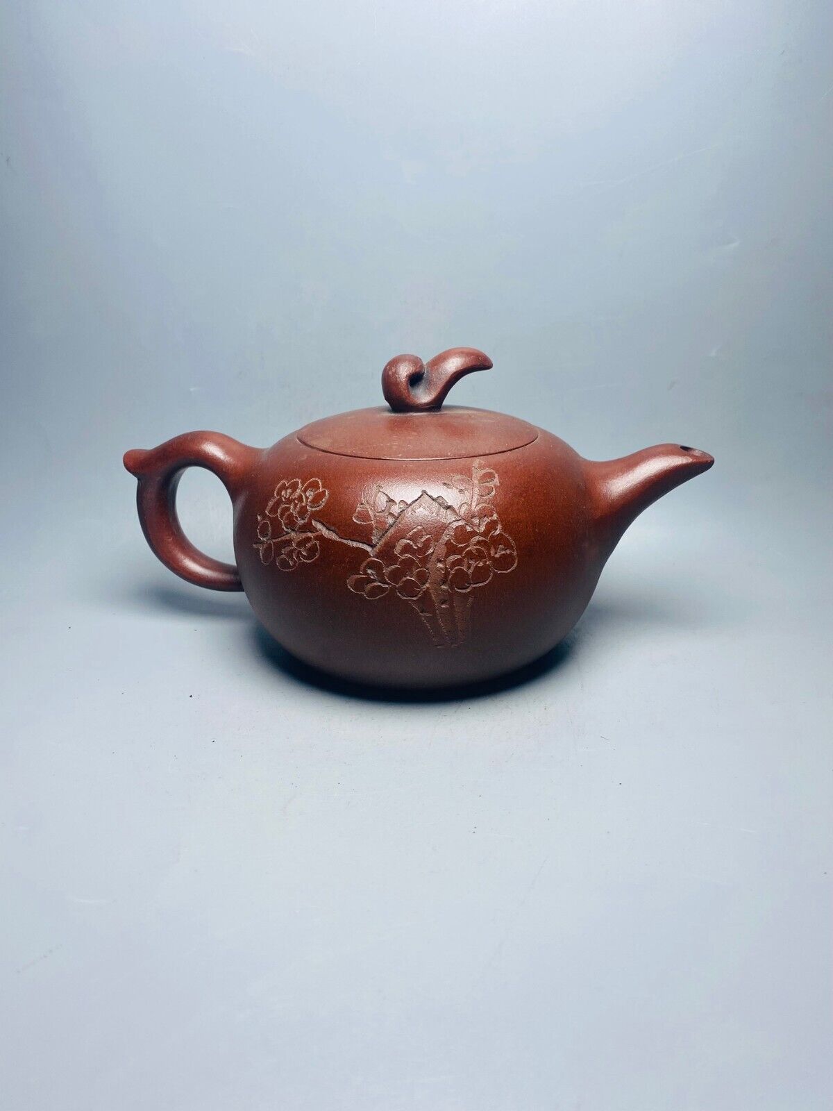 Chinese Yixing Zisha Clay Handmade Exquisite Teapot （厚德载福 底款：徐汉棠）