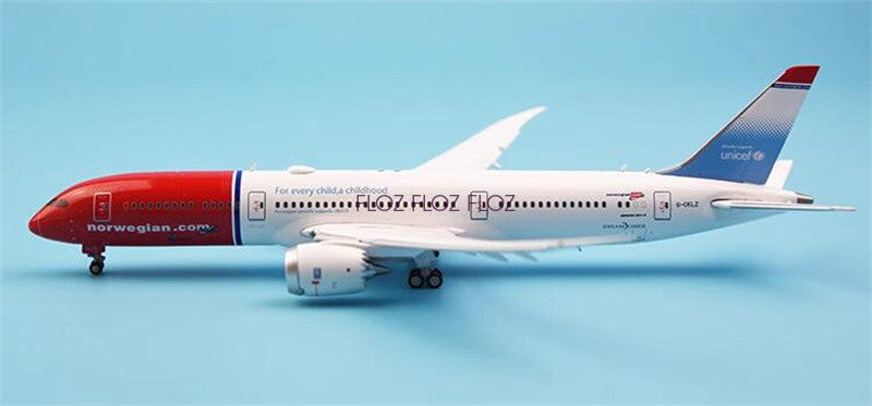 JC Wings Norwegian Air Shuttle for Boeing 787-9 G-CKLZ Flaps down 1:400 model
