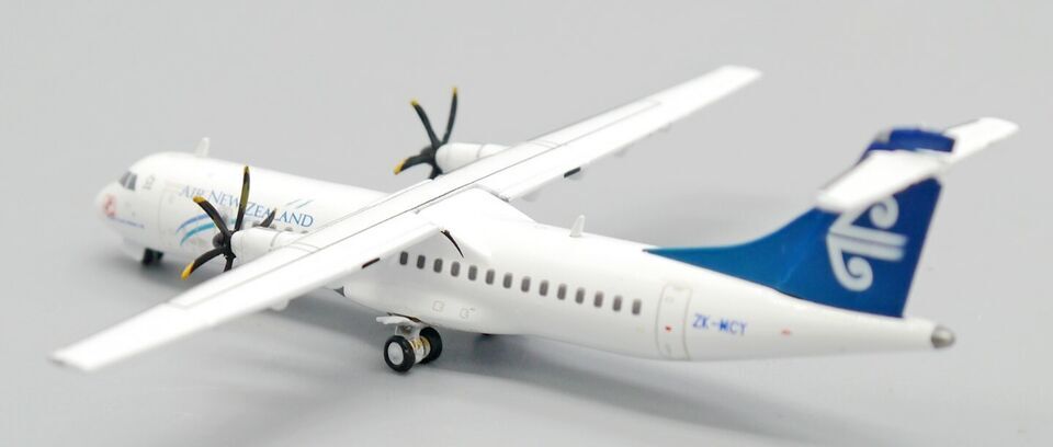 1:400 JC Wings AIR NEW ZEALAND ATR-72 Passenger Airplane Diecast Aircraft Model