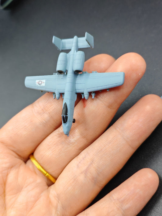 1/350 US A-10 Attack Plane model Hog Fighter Finished model (2 aircraft)