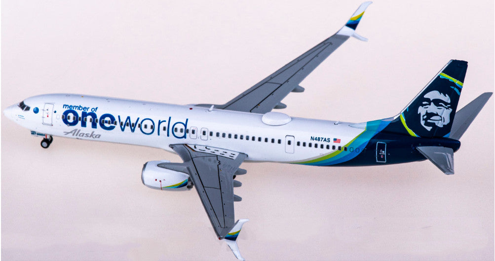 1:400 Geminijets Alaska Airlines B737-900ER Passenger Airplane Diecast Model