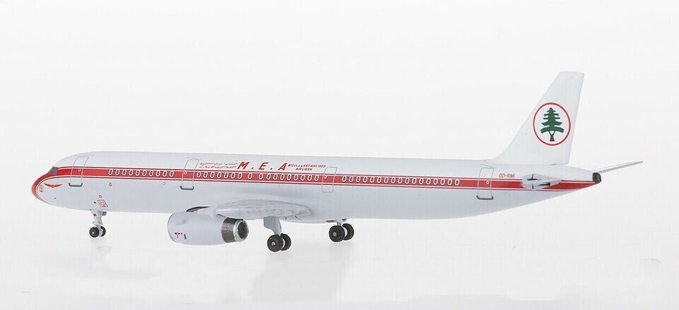 1:400 AeroClassics Middle East Airline AIRBUS A321 Passenger Plane Diecast Model