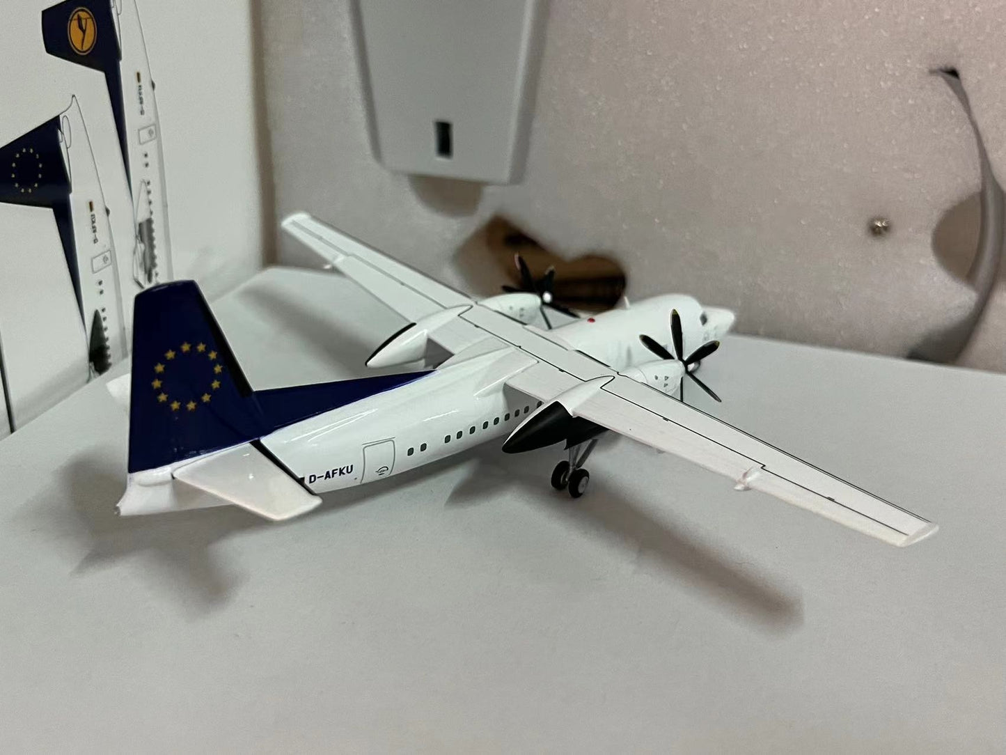 1:200 JC Wings Team Lufthansa Fokker 50 Passenger Plane Diecast Aircraft Model