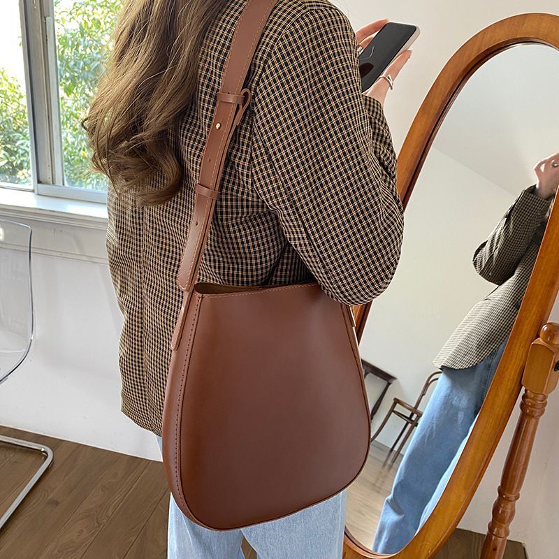 Dumpling Bag Large Shoulder Synthetic Leather Crossbody Bags Handbag Purse 1 PC