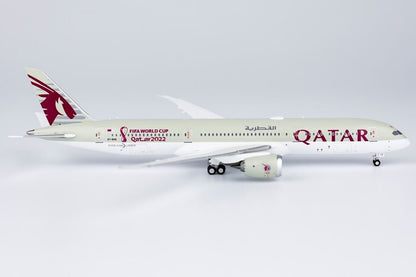 1:400 NG Model QATAR BOEING 787-9 Passenger Airplane Diecast Aircraft Model