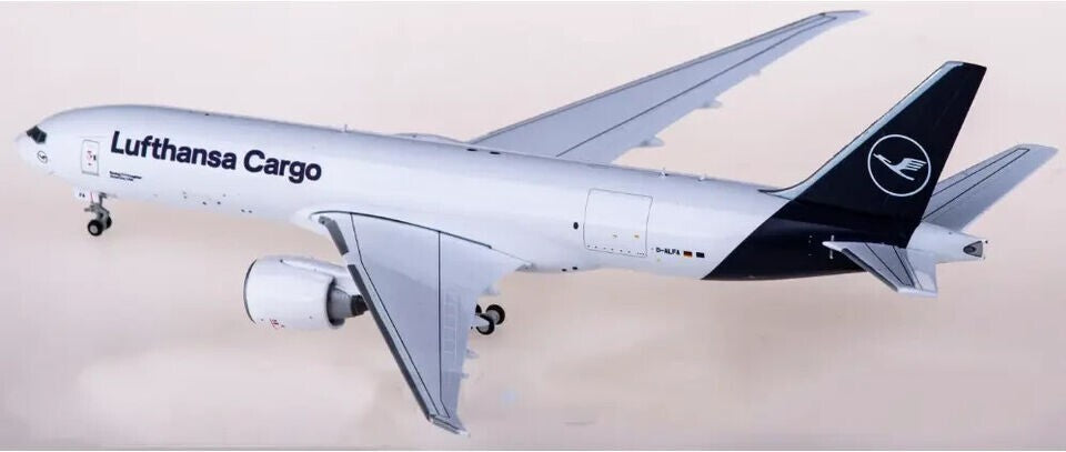 1:400 GeminiJets Lufthansa BOEING 777-200LRF Passenger Airplane Diecast Model