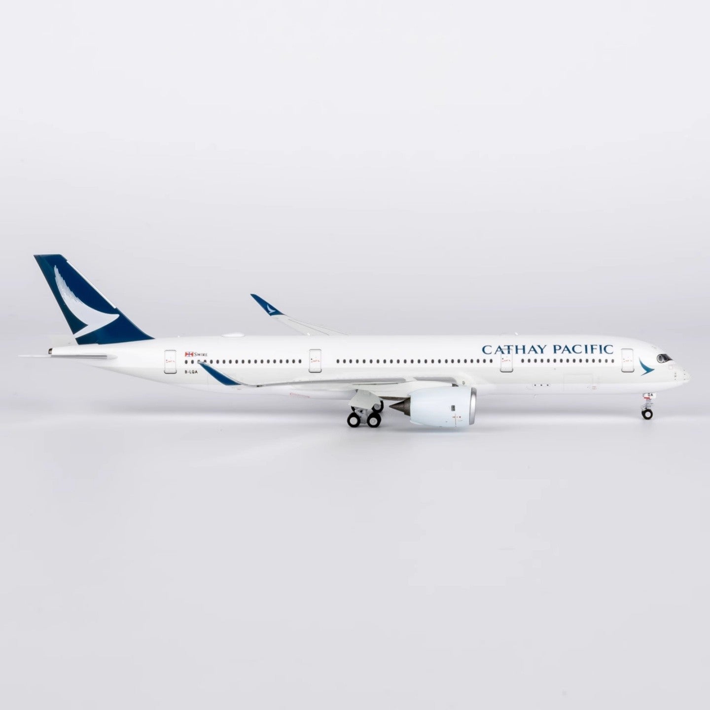 1:400 NGmodels Cathay Pacific Airbus A350-900 Passenger Diecast Airplane Model