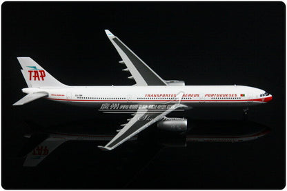 1:400 GeminiJets TAP AIRBUS A330-300 Passenger Airplane Diecast Aircraft Model