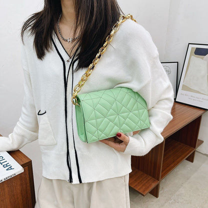 Women Shoulder Bag Metal Thick Chain Quilted Purse Handbag Clutch Bag 22*14*6 CM