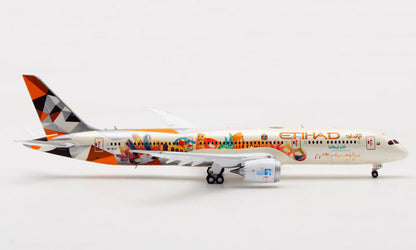 JC Wings Etihad Airways FROM ABU DHABI B787-9 A6-BLH Flaps Down 1:400 model