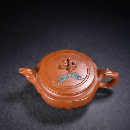 Chinese Yixing Zisha Clay Handmade Exquisite Teapot（Shoutao 汪寅仙）