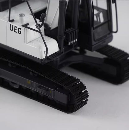 1:35 27CM XGMG UEG/E2-215 Excavator Machinery Wandering Earth II Diecast Model