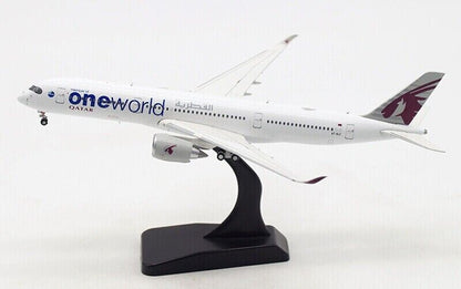 1:400 JC WINGS QATAR AIRWAYS ONE WORLD AIRBUS A350-900 Airplane Diecast Model