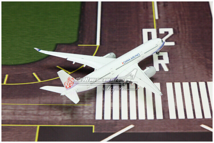 1:400 JC Wings CHINA AIRLINES AIRBUS A350-900 Airplane Flap Down Diecast Model