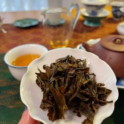 Yunnan Yiwu Fragrant Soup Water Soft First Spring Ancient Pu'er Raw Cake Tea357g