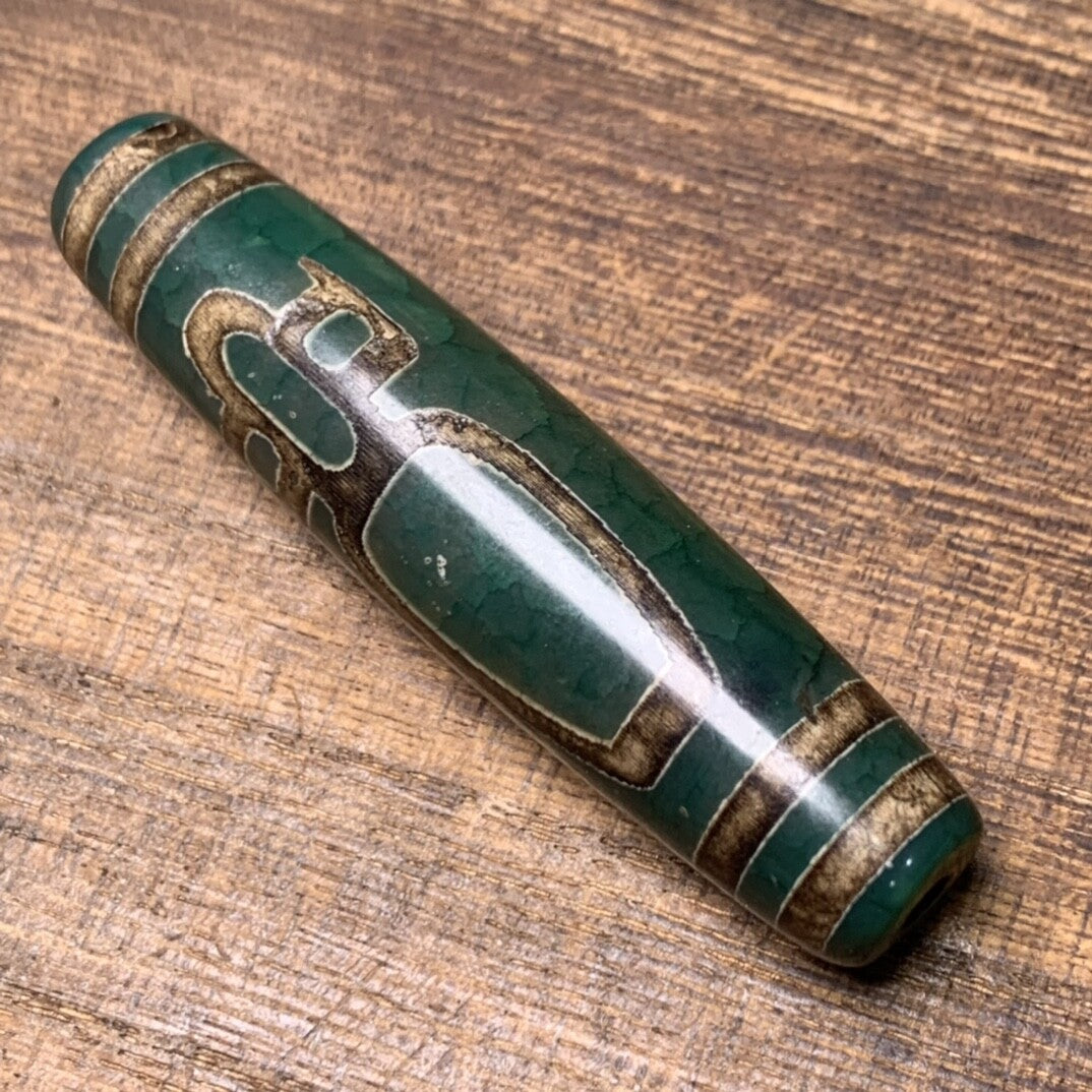 Tibetan Style Green Agate Wealth God Dzi Bead Dragon Scales Hacking Pendant